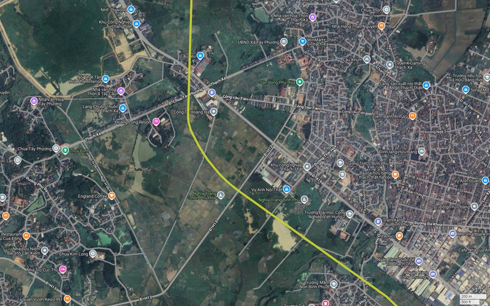 Ảnh vệ tinh khung 05 tuyến metro số 13 gần Chùa Tây Phương và Hữu Bằng, vạch vàng bắt đầu bẻ chếch sang hướng đông nam