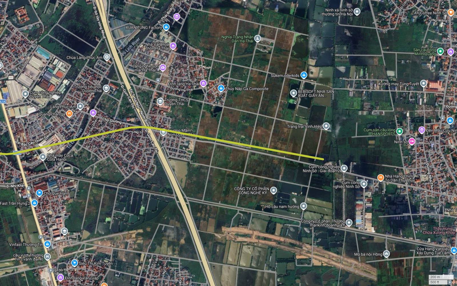 Ảnh vệ tinh khung 30 tuyến metro số 13, vạch vàng kết thúc lửng giữa cánh đồng Ninh Sở thuộc Thường Tín, cụm công nghiệp Ninh Sở nằm bên phải